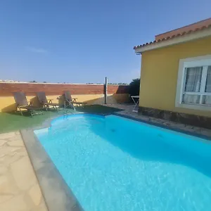  Сasa de vacaciones 16 Con Piscina Privada